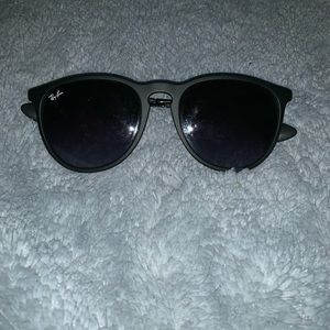 Ray Ban classic black shades